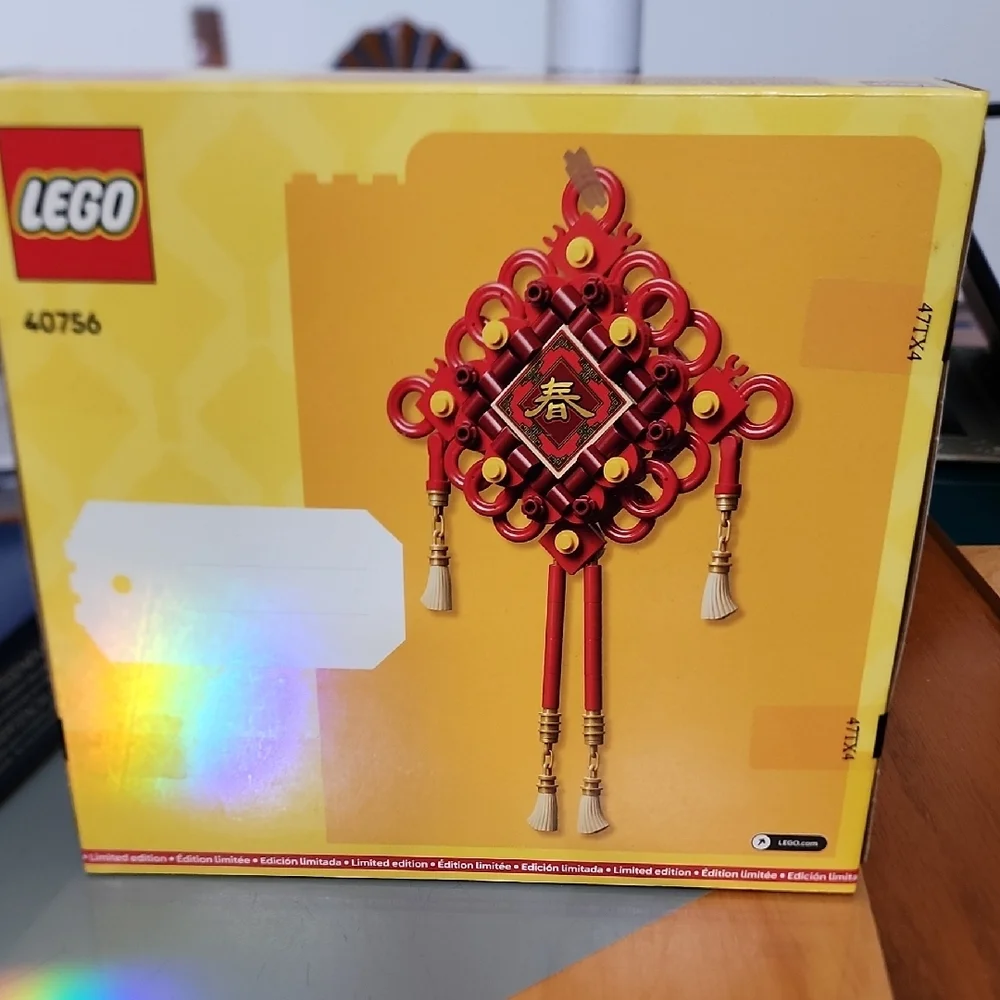 LEGO Lucky Knots Red and Gold Set. Brand New Sealed Box - Picture 2 of 2